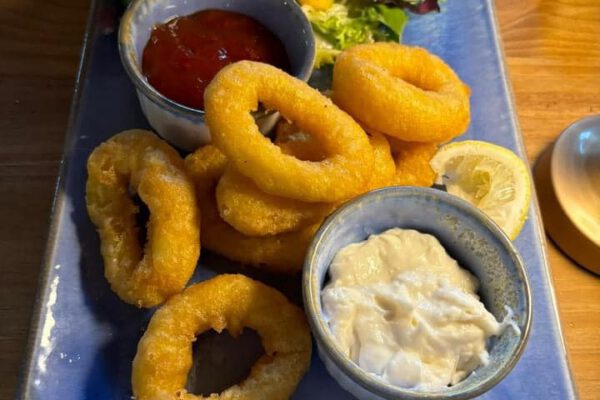 Onion rings and dipping sauces served at The Horse and Jockey Bentley